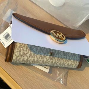 😍Michael Kors wallet